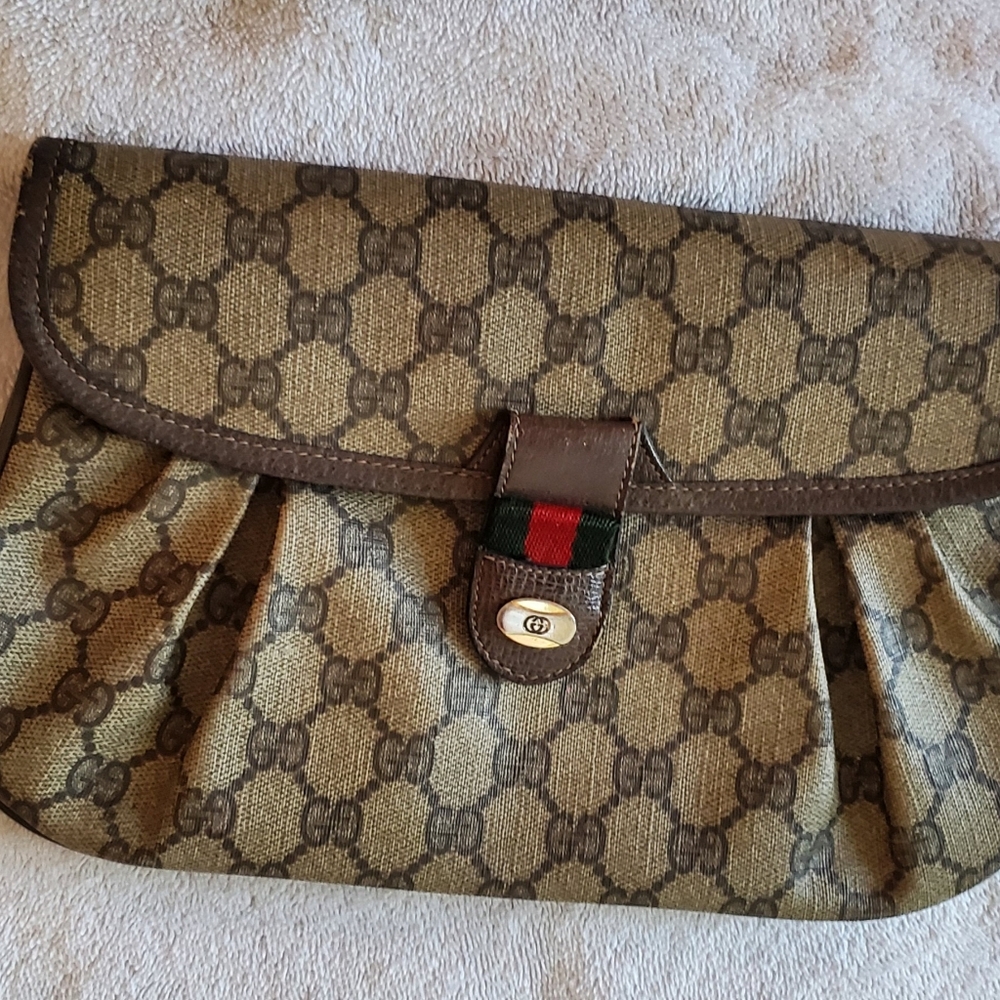 GUCCI GG Supreme Web Sherry Line Clutch Bag